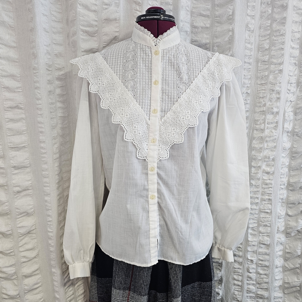 Vintage Victorian White Eyelet Lace Yoke Button-Front Blouse
